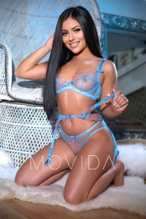 Hot Duo Model One Photo